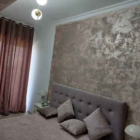 Solid Resindence Butoaie Apartman